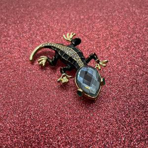 Lizard Luxury brooch.