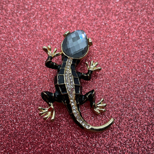 Lizard Luxury brooch.